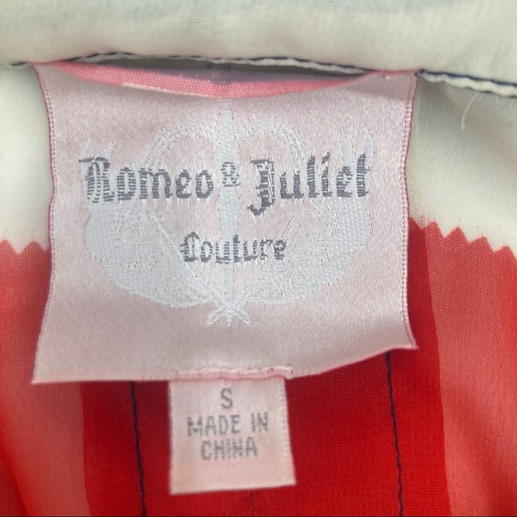 Romeo and Juliet off the shoulder loose fitting collared shirt size small - Picture 8 of 8